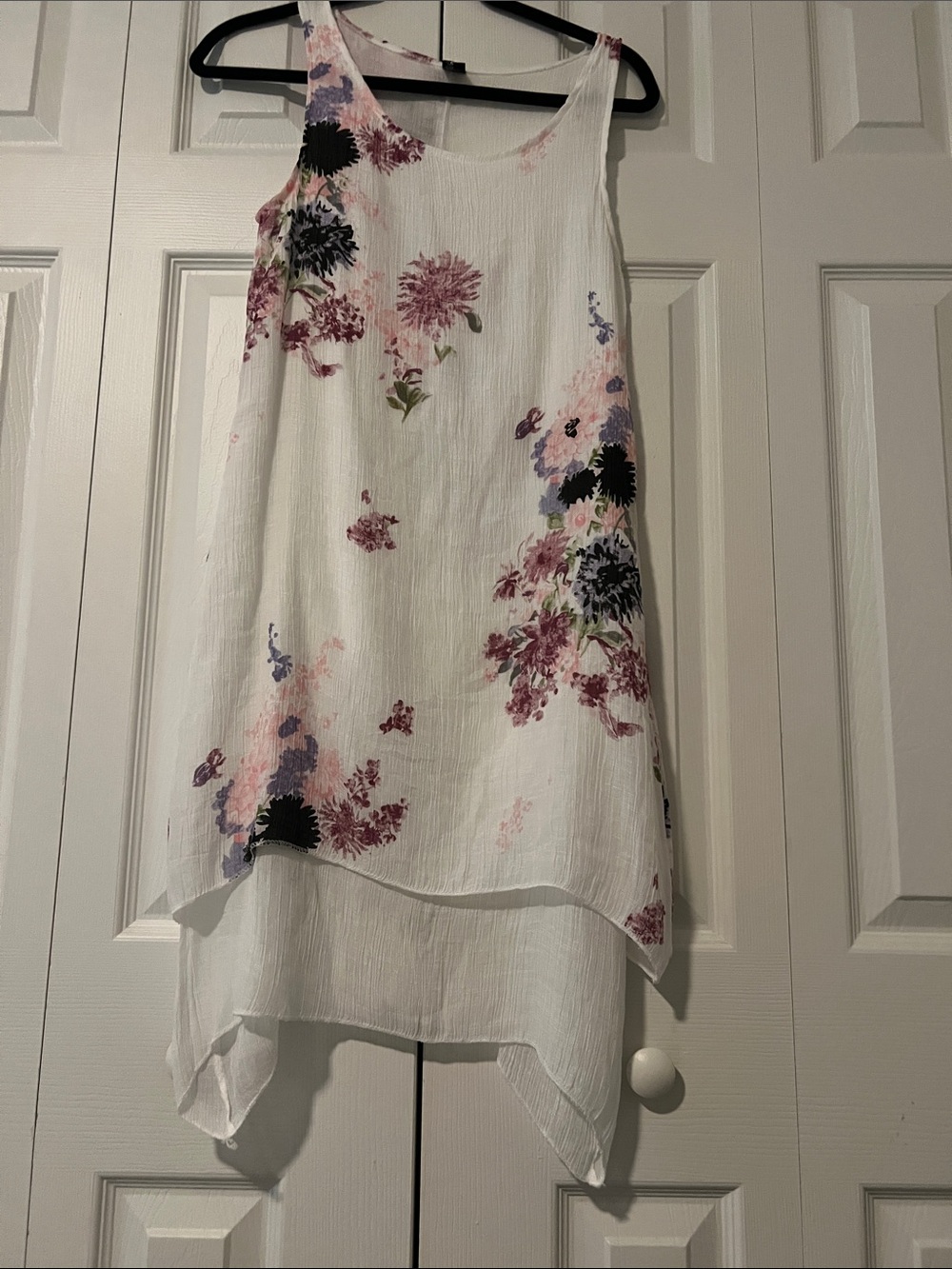 White Floral Sleeveless Handkerchief Hem Tunic